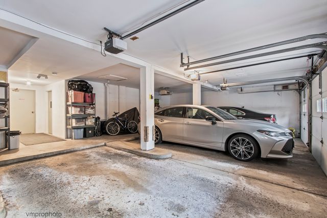 2812 E Bel Aire Drive 303, Arlington Heights, IL 60004