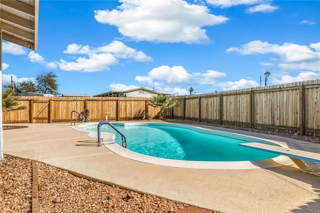 1630 Talc Plaza, Bullhead City, AZ 86442