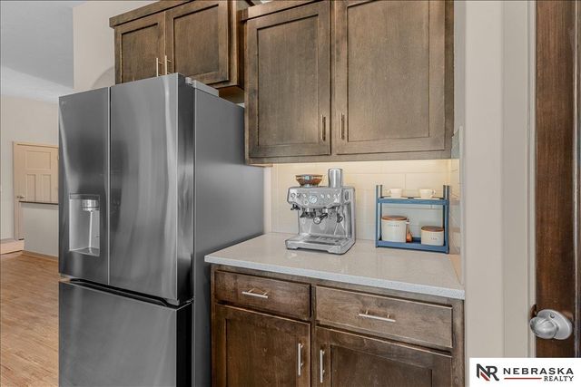 21805 H Street, Omaha, NE 68022
