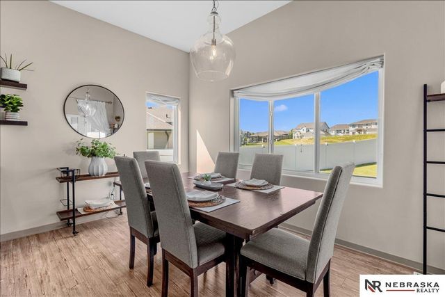 21805 H Street, Omaha, NE 68022