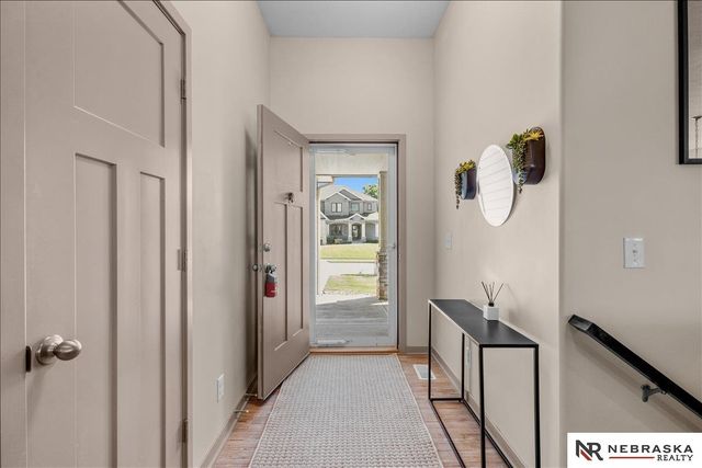 21805 H Street, Omaha, NE 68022