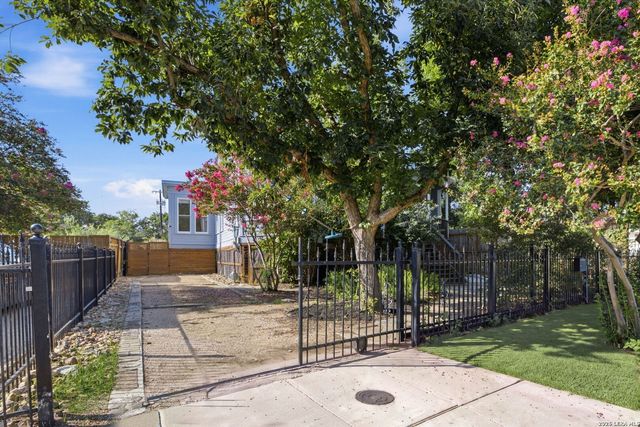 123 Fir Street, San Antonio, TX 78210