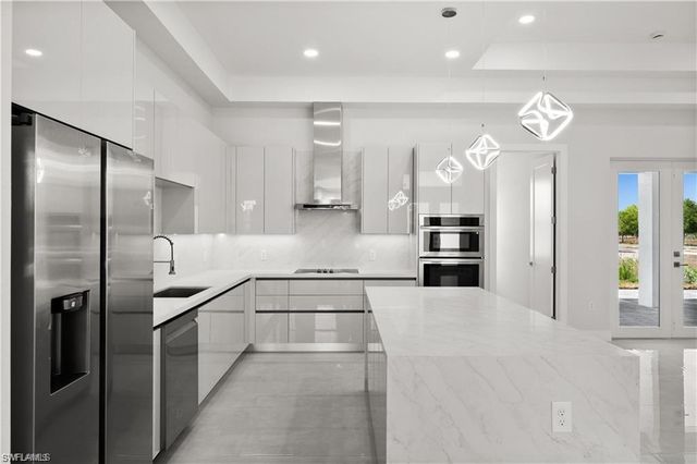 3631 68th AVE NE, Naples, FL 34120