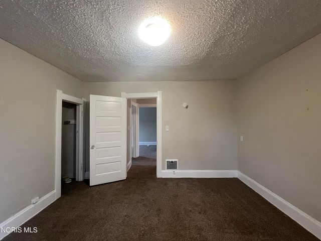1407 Foster Avenue, Toledo, OH 43606