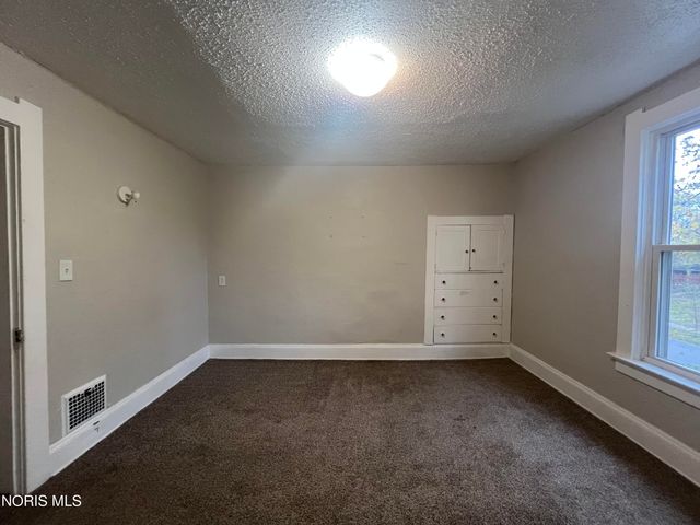 1407 Foster Avenue, Toledo, OH 43606