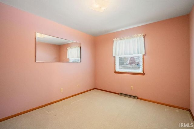 4928 E BARNETT Avenue, Sharpsville, IN 46068