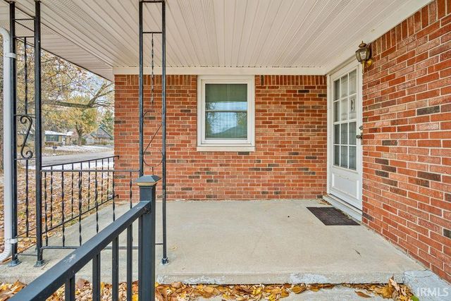 4928 E BARNETT Avenue, Sharpsville, IN 46068