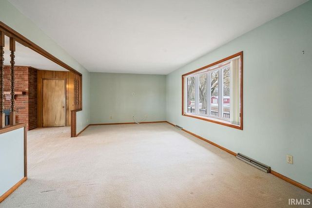 4928 E BARNETT Avenue, Sharpsville, IN 46068