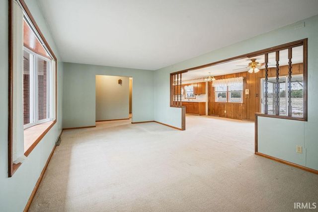 4928 E BARNETT Avenue, Sharpsville, IN 46068