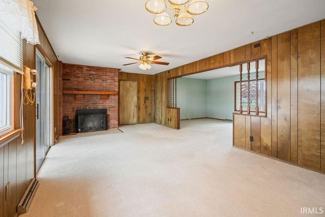 4928 E BARNETT Avenue, Sharpsville, IN 46068