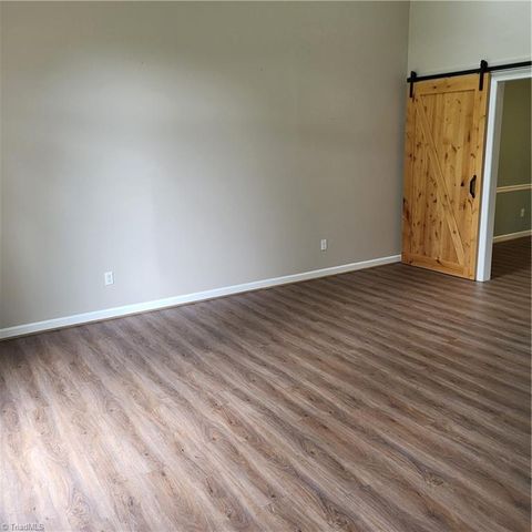 1302 Chickasha Drive, Pfafftown, NC 27040