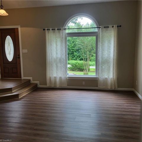 1302 Chickasha Drive, Pfafftown, NC 27040