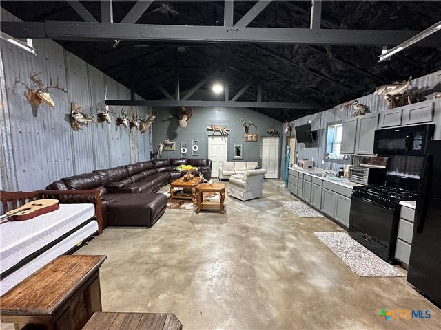 000-A Juan Antonio Road, Victoria, TX 77904