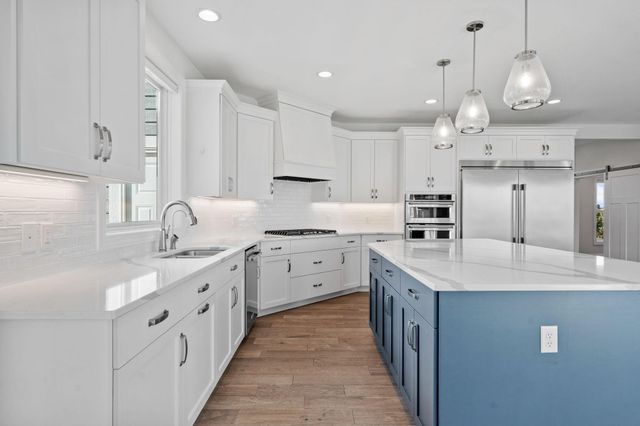 16900 59th Avenue N, Plymouth, MN 55446