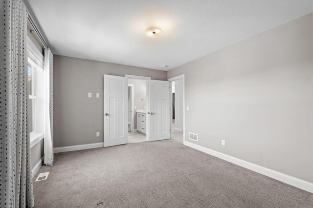 16900 59th Avenue N, Plymouth, MN 55446
