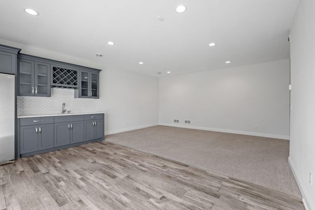 16900 59th Avenue N, Plymouth, MN 55446