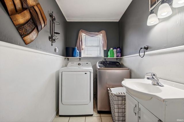 817 E Main Street, Greentown, IN 46936