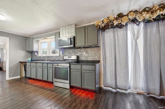 817 E Main Street, Greentown, IN 46936