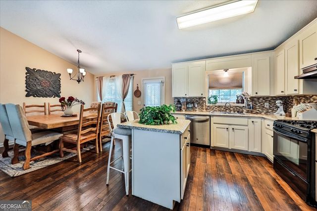 133 Amberwood Lane, Euharlee, GA 30145