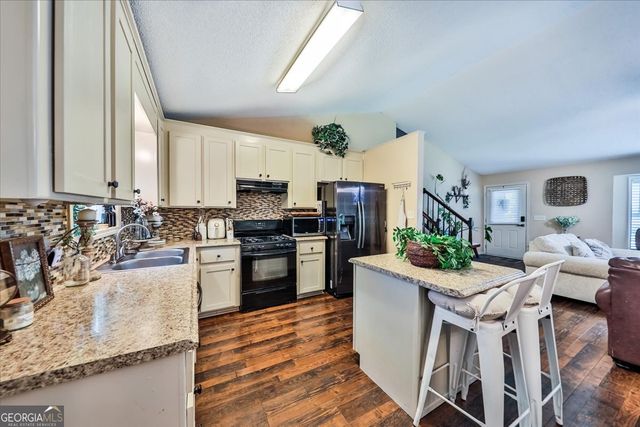 133 Amberwood Lane, Euharlee, GA 30145