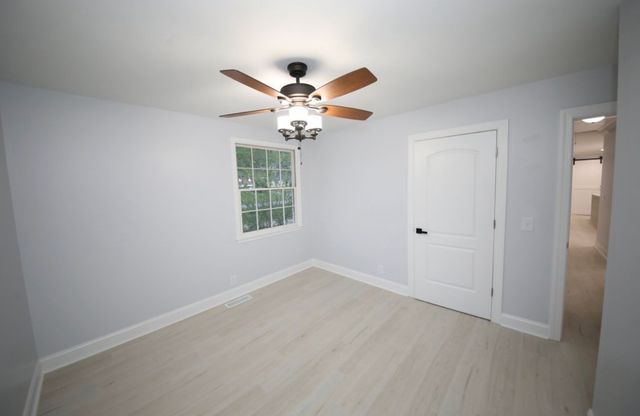 121 Roberta Dr, Hendersonville, TN 37075