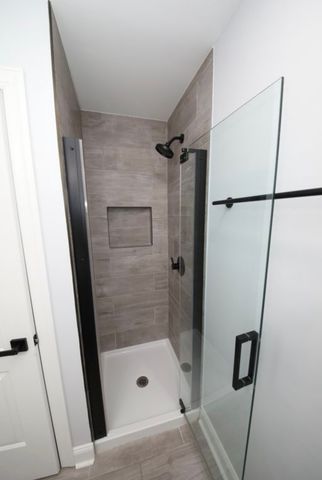 121 Roberta Dr, Hendersonville, TN 37075