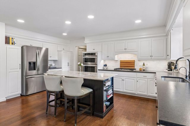 14462 64th Avenue N, Maple Grove, MN 55311