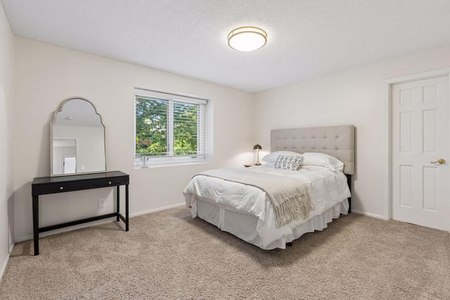14462 64th Avenue N, Maple Grove, MN 55311