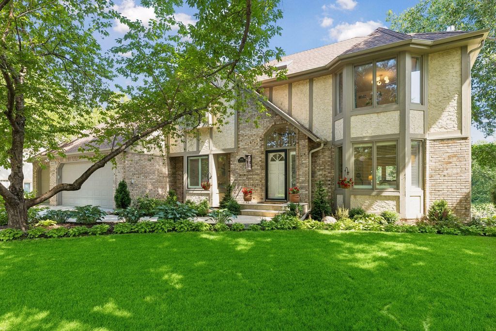 14462 64th Avenue N, Maple Grove, MN 55311