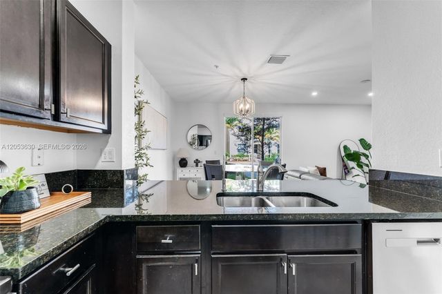134 SE 28th Ter 10, Homestead, FL 33033