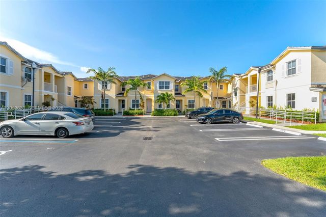 134 SE 28th Ter 10, Homestead, FL 33033