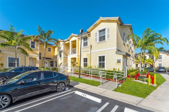 134 SE 28th Ter 10, Homestead, FL 33033