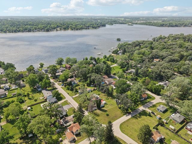 7616 Orchard Road, Wonder Lake, IL 60097