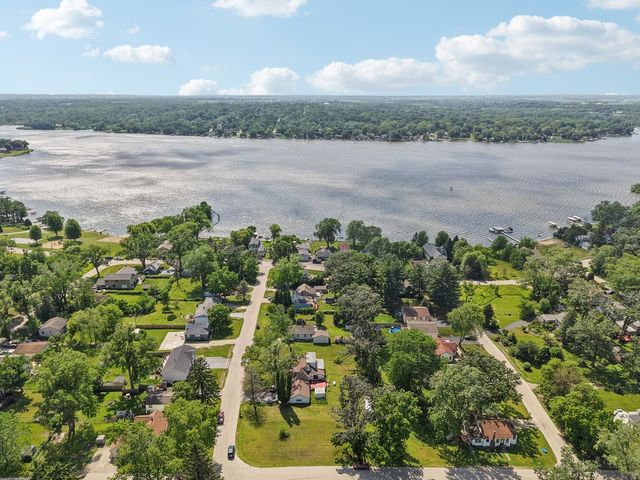 7616 Orchard Road, Wonder Lake, IL 60097