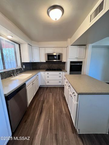 7130 E 30th, Tucson, AZ 85710