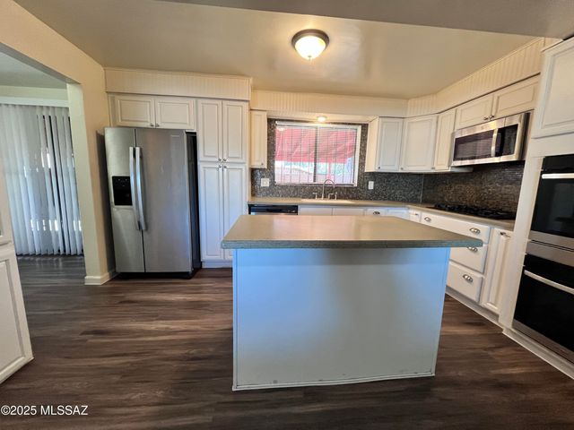 7130 E 30th, Tucson, AZ 85710