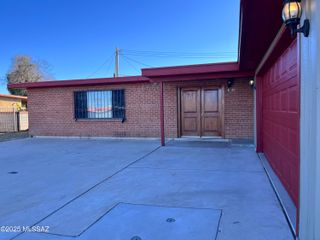 7130 E 30th, Tucson, AZ 85710