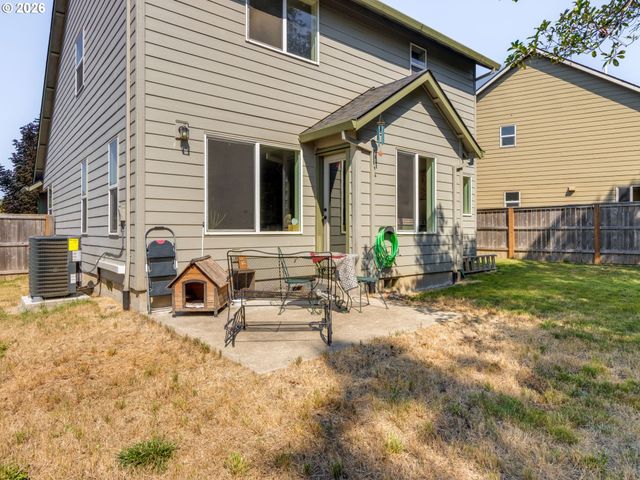 697 Se MILLRIGHT Ct, Mc Minnville, OR 97128