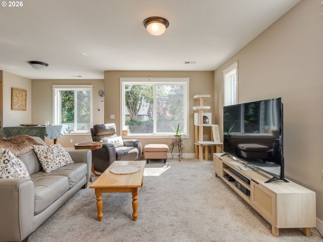 697 Se MILLRIGHT Ct, Mc Minnville, OR 97128