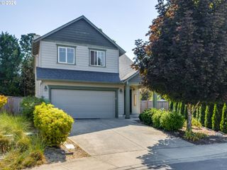 697 Se MILLRIGHT Ct, Mc Minnville, OR 97128