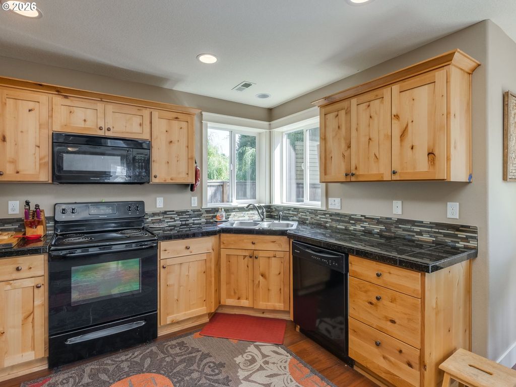 Image 11 of property listing at 697 Se MILLRIGHT Ct, Mc Minnville, OR 97128