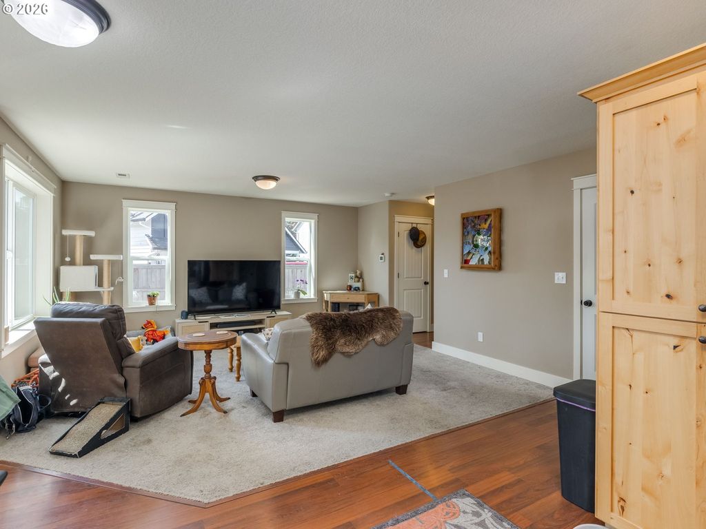 Image 14 of property listing at 697 Se MILLRIGHT Ct, Mc Minnville, OR 97128