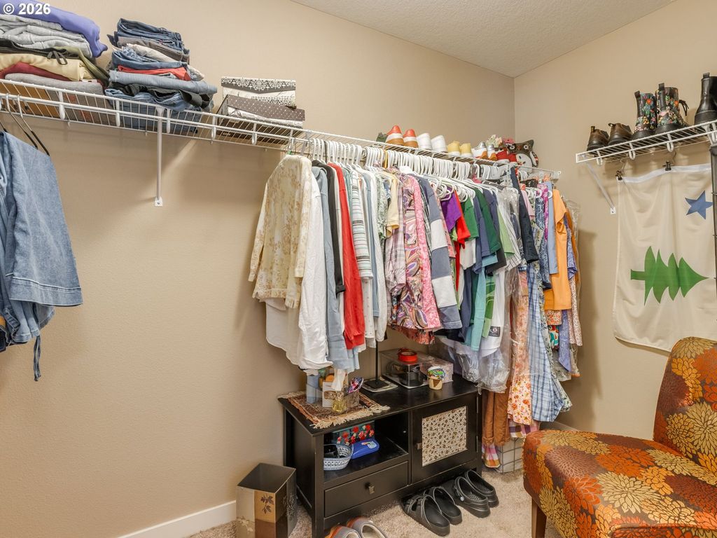 Image 20 of property listing at 697 Se MILLRIGHT Ct, Mc Minnville, OR 97128