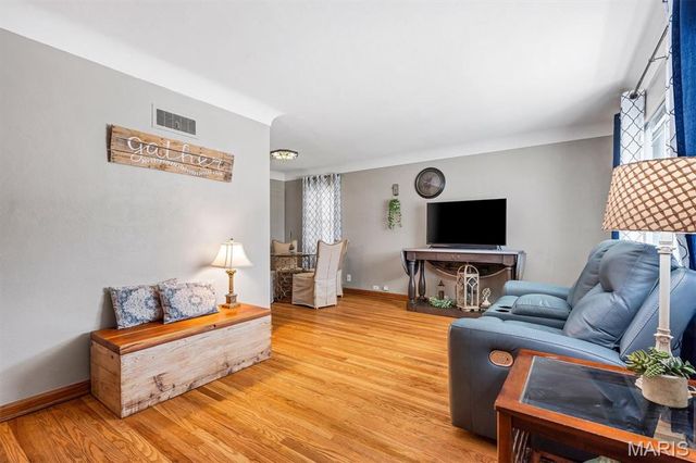 4527 Seibert Avenue, St Louis, MO 63123