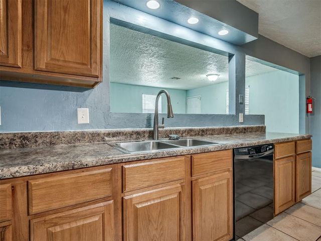 225 Mimosa Drive, Norman, OK 73069