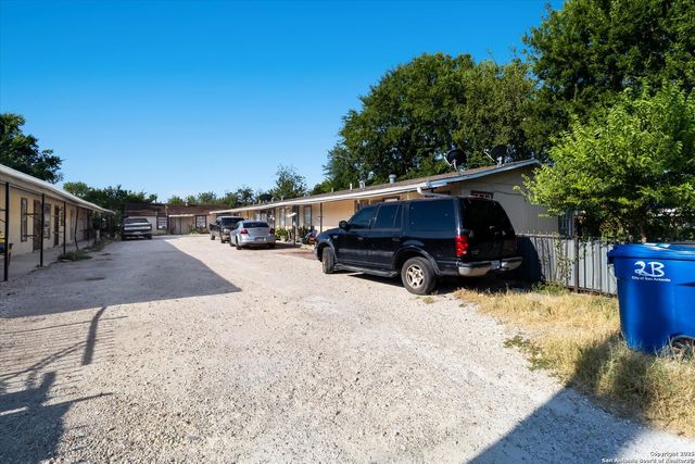 3620 Rivas St, San Antonio, TX 78228