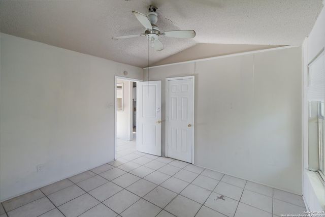 3620 Rivas St, San Antonio, TX 78228