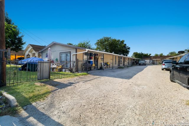 3620 Rivas St, San Antonio, TX 78228