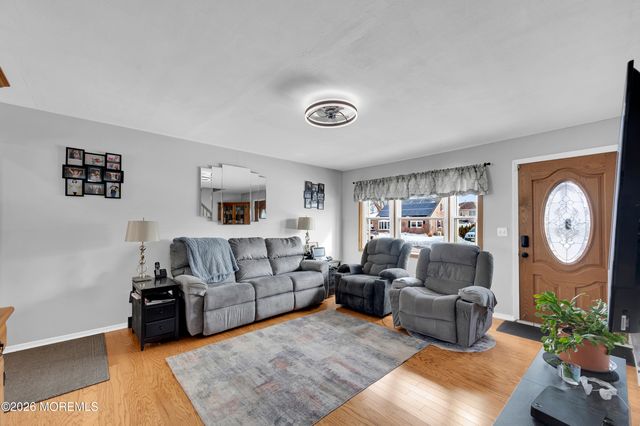 18 Cedar Avenue, Hazlet, NJ 07730