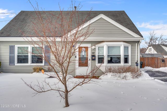 18 Cedar Avenue, Hazlet, NJ 07730